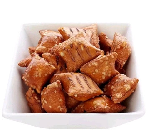 Kirkland Signature Peanut Butter Filled Pretzel Nuggets, 55 oz
