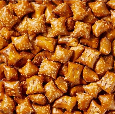 Kirkland Signature Peanut Butter Filled Pretzel Nuggets, 55 oz